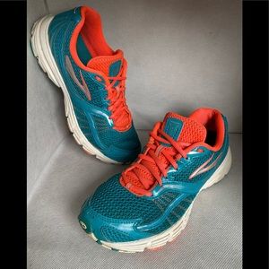 Brooks Launch Caribbean Silver/Fiery Coral, 8M